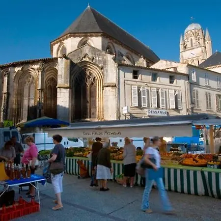Proche De Saintes *